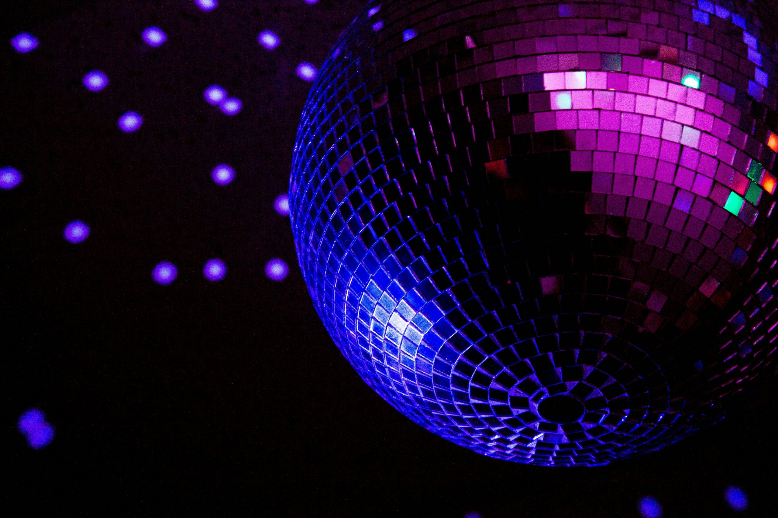 Club Night: 90s